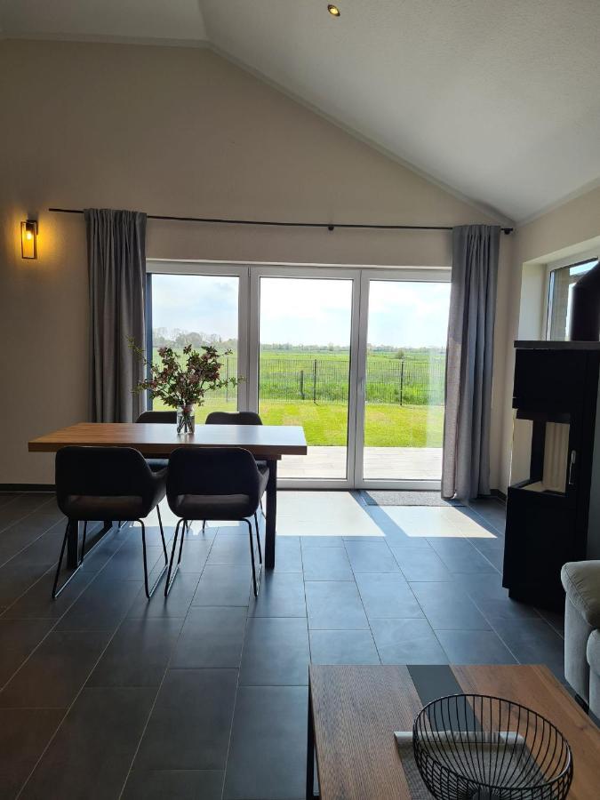 Watt'N Blick - Hundefreundliches Ferienhaus Mit Ausblick Ueber Die Wiesen Bis Zum Deich Schweiburg Luaran gambar